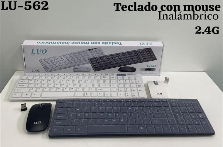 Teclado con Mouse Inalámbrico 2.4G